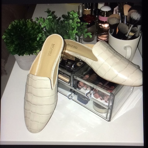 Michael Kors Natasha Leather Slides - Picture 1 of 5
